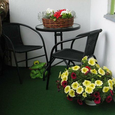 Gratarre Apartment Kuressaare Extérieur photo
