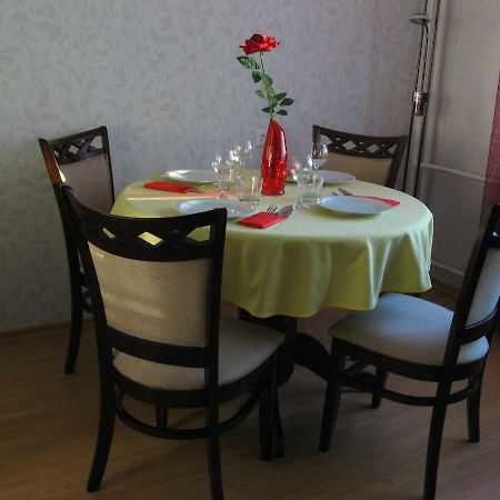 Gratarre Apartment Kuressaare Extérieur photo